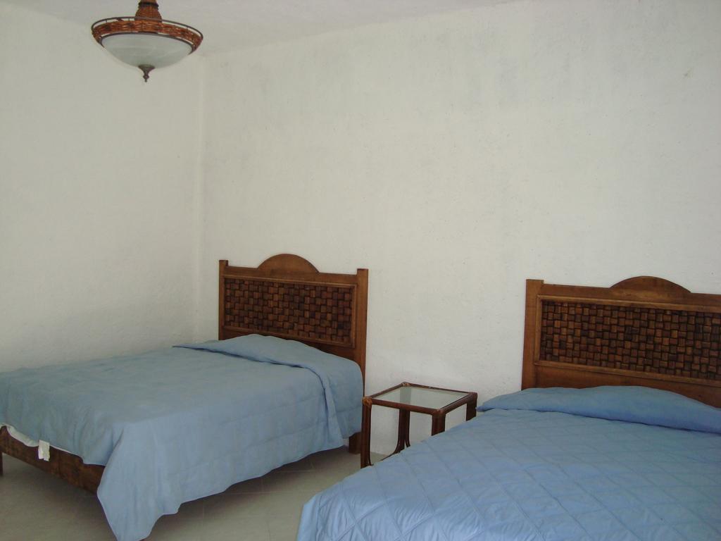 Hotel Teques Inn Tequesquitengo Cameră foto
