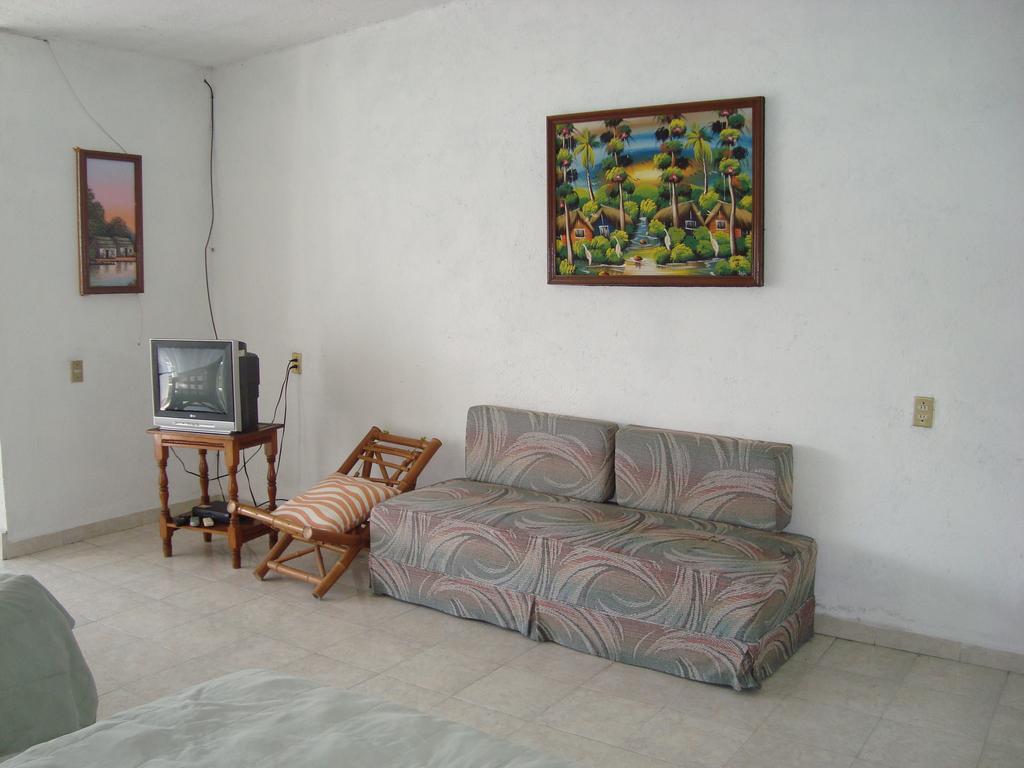 Hotel Teques Inn Tequesquitengo Cameră foto
